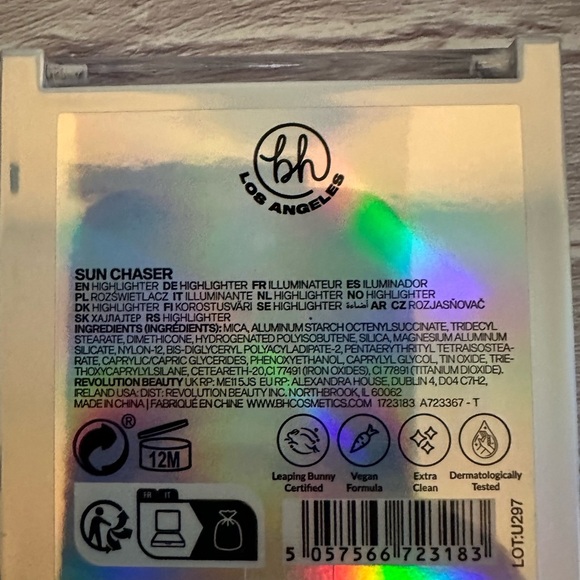 bh Los Angeles - Sun Flecks Powder Highlighter - Sun Chaser shade - Picture 3 of 3